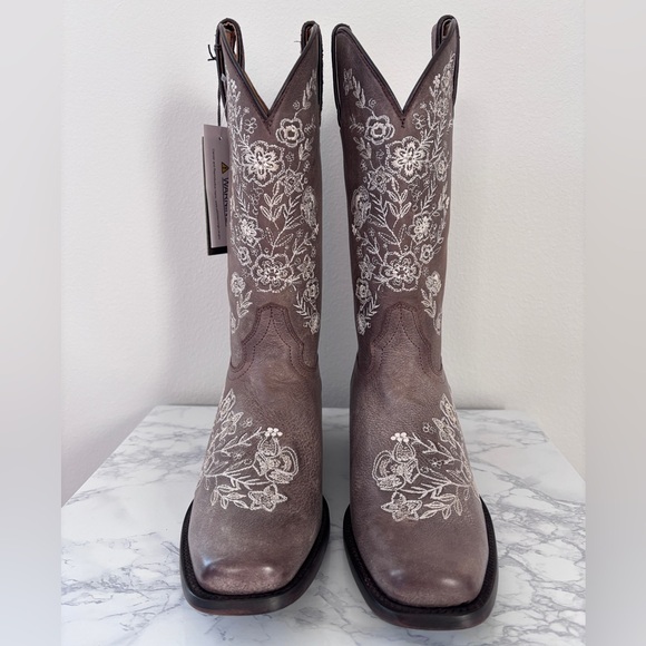 Embroidered Floral Western Boots - Picture 4 of 4